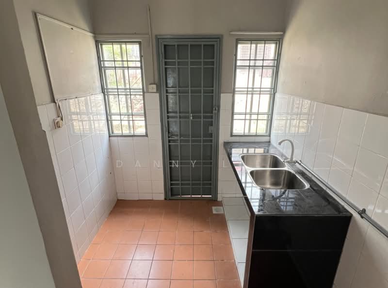 Terraced House for Sale in Bandar Putra Permai (Seri Kembangan) - Danny Lee - PropertyGuru.com.my