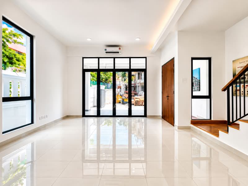 3-storey Terraced House for Sale in Taman Connaught (Cheras) - Ivan . - Living Room - PropertyGuru.com.my