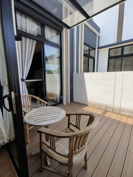 Rumah Berkembar untuk Dijual di Setia Alam (Selangor) - Alex Lee - Balcony - PropertyGuru.com.my