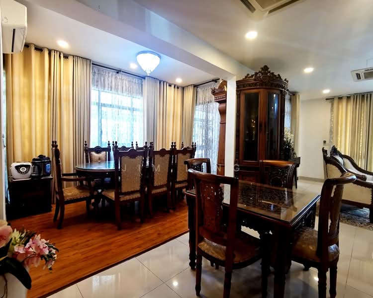 2.5-storey Terraced House for Sale in Seksyen 16 (Shah Alam) - Jim Ling - Dining Room - PropertyGuru.com.my
