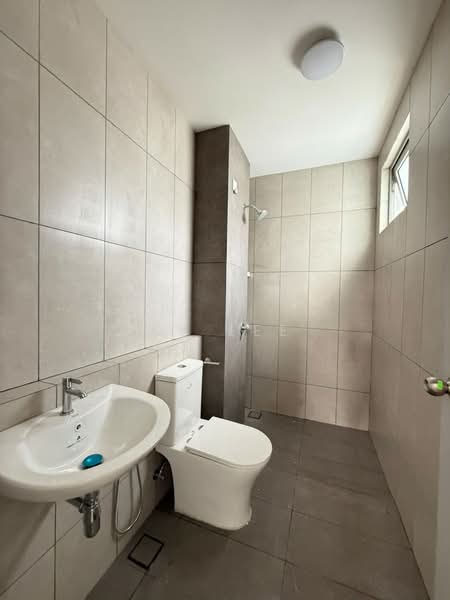 2-storey Terraced House for Rent in Bandar Gamuda Cove (Dengkil) - SY Lee - Bathroom - PropertyGuru.com.my