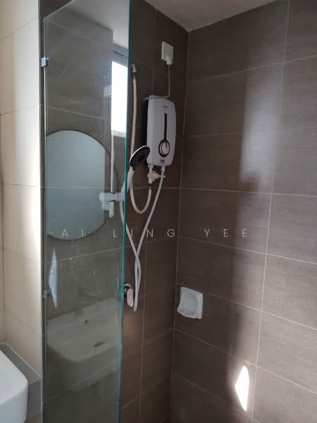 Service Residence for Rent at Gravit8, Klang - Ai Ling Yee - Bathroom - PropertyGuru.com.my