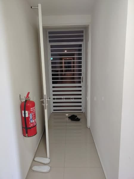 Service Residence for Rent at Gravit8, Klang - Ai Ling Yee - Corridor - PropertyGuru.com.my