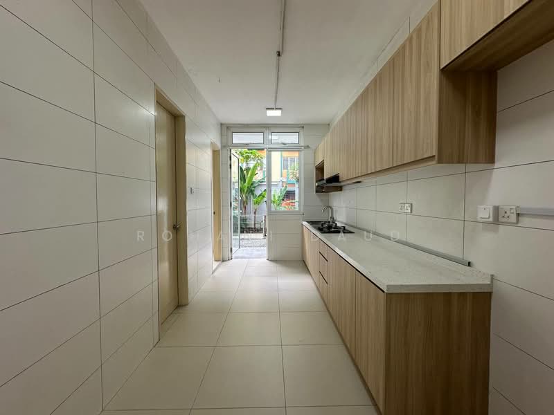 3-storey Terraced House for Rent in Taman Subang Mas (Subang Jaya) - Rohani Daud - Kitchen - PropertyGuru.com.my