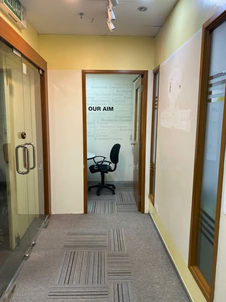 Office for Sale in Subang Jaya (Selangor) - Jayden Heng - Corridor - PropertyGuru.com.my