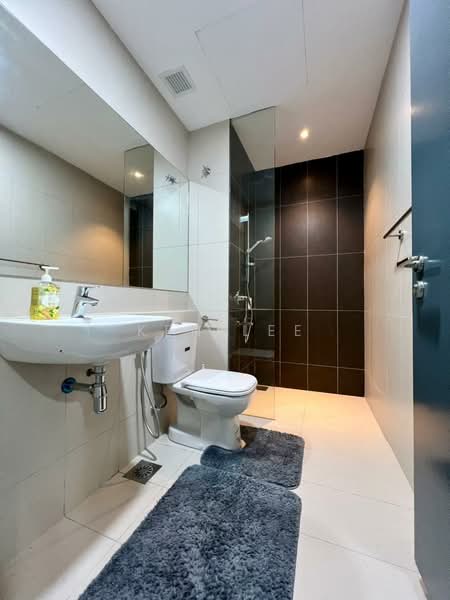 Kondominium untuk Disewa di One Cochrane Residence - Ken Lee - Bathroom - PropertyGuru.com.my