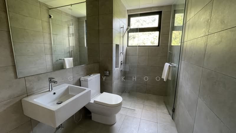 Kondominium untuk Dijual di Trehaus Condo Villa - Gary Khoo - Bathroom - PropertyGuru.com.my