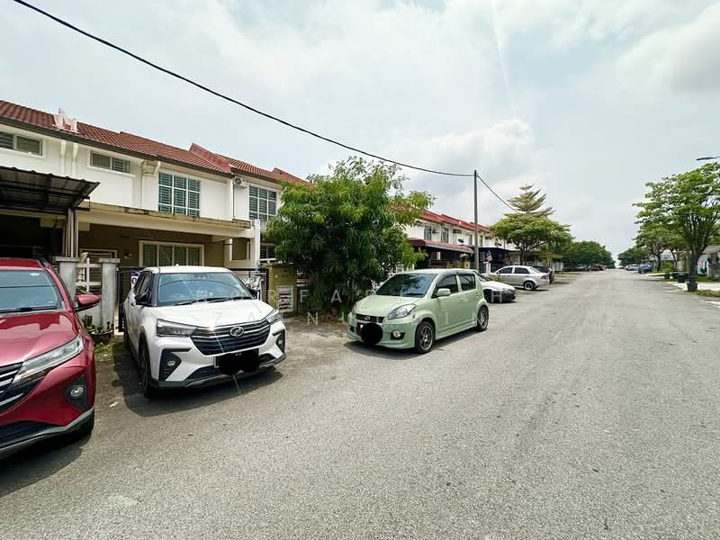 Rumah Teres 2 Tingkat untuk Dijual di Puncak Alam (Selangor) - NORFADILAH ZAINUDDIN - Exterior - PropertyGuru.com.my