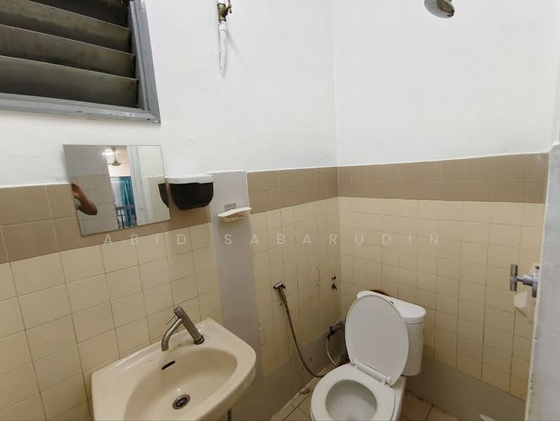 Rumah Teres 2 Tingkat untuk Dijual di Seksyen 5 Wangsa Maju (Wangsa Maju) - Abid Sabarudin - Bathroom - PropertyGuru.com.my