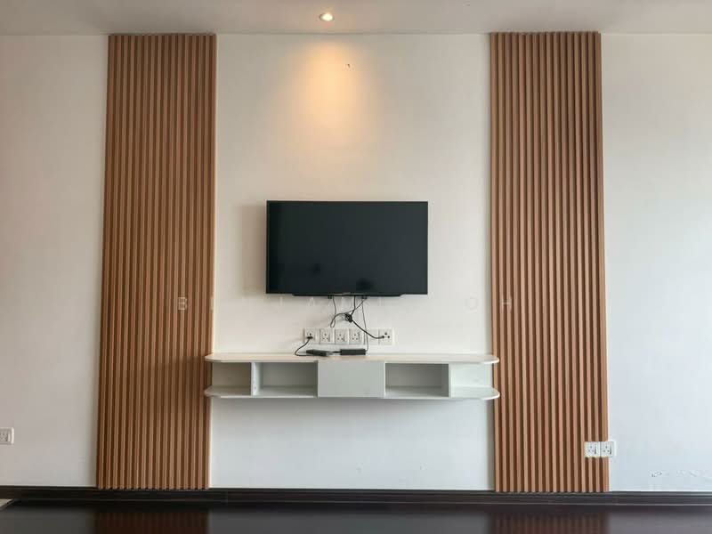 Servis Apartment untuk Disewa di R&F Princess Cove Phase 1 - Benjamin Oh - Living Room - PropertyGuru.com.my