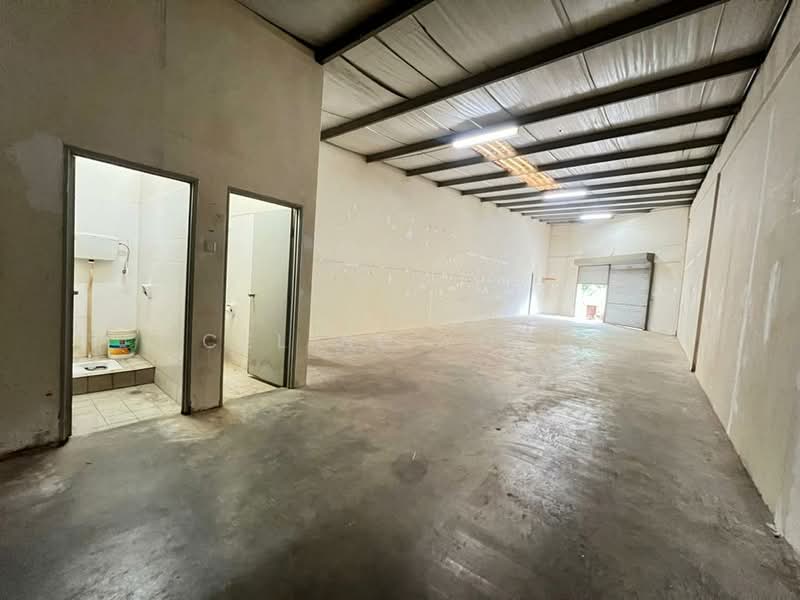 Kilang untuk Disewa di Taman Bukit Serdang (Seri Kembangan) - Celine Yong - Interior - PropertyGuru.com.my