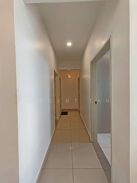 Kondominium untuk Disewa di One Foresta - Vincent Tan - Corridor - PropertyGuru.com.my