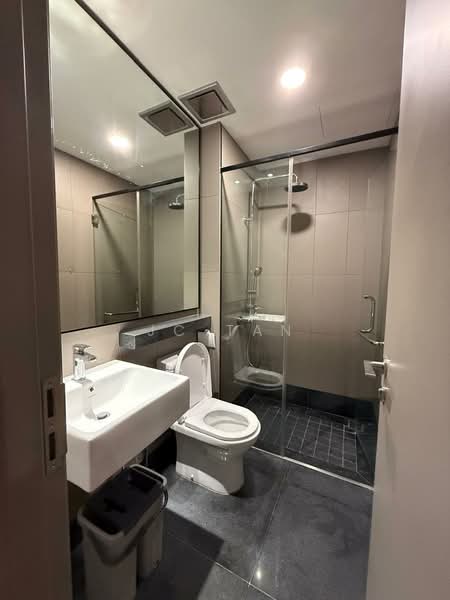 Servis Apartment untuk Disewa di Bloomsvale Menara Vista Petaling - JC Tan - Bathroom - PropertyGuru.com.my