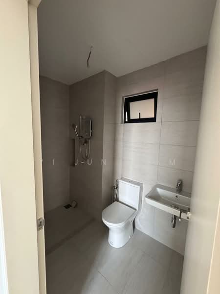 Service Residence for Rent at Residensi Ava @ Kiara Bay - Yi Jun Cham - Bathroom - PropertyGuru.com.my