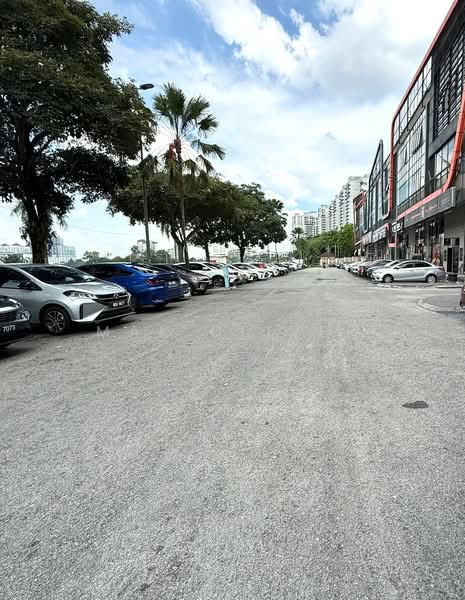 Kedai / Pejabat untuk Dijual di Serdang (Seri Kembangan) - Mak Oliver - Exterior - PropertyGuru.com.my