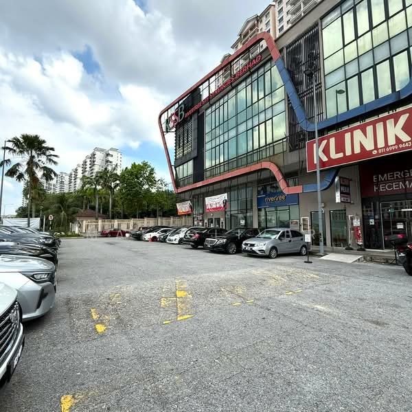 Kedai / Pejabat untuk Dijual di Serdang (Seri Kembangan) - Mak Oliver - Exterior - PropertyGuru.com.my