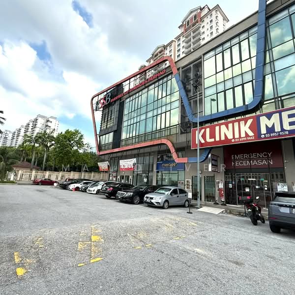 Kedai / Pejabat untuk Dijual di Serdang (Seri Kembangan) - Mak Oliver - Exterior - PropertyGuru.com.my