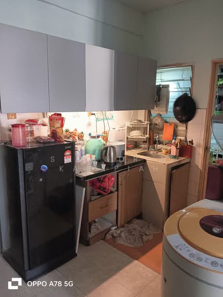 Pangsapuri untuk Dijual di Seri Ayu Apartment - Surendran Karapiah - Kitchen - PropertyGuru.com.my