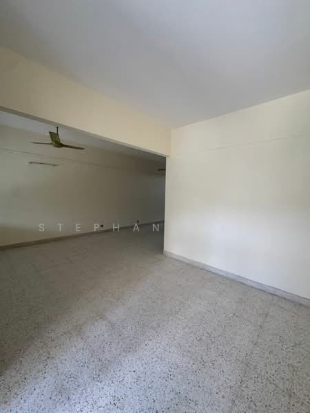 Rumah Teres untuk Disewa di Island Glades (Jelutong) - Stephanie Lim - Living Room - PropertyGuru.com.my