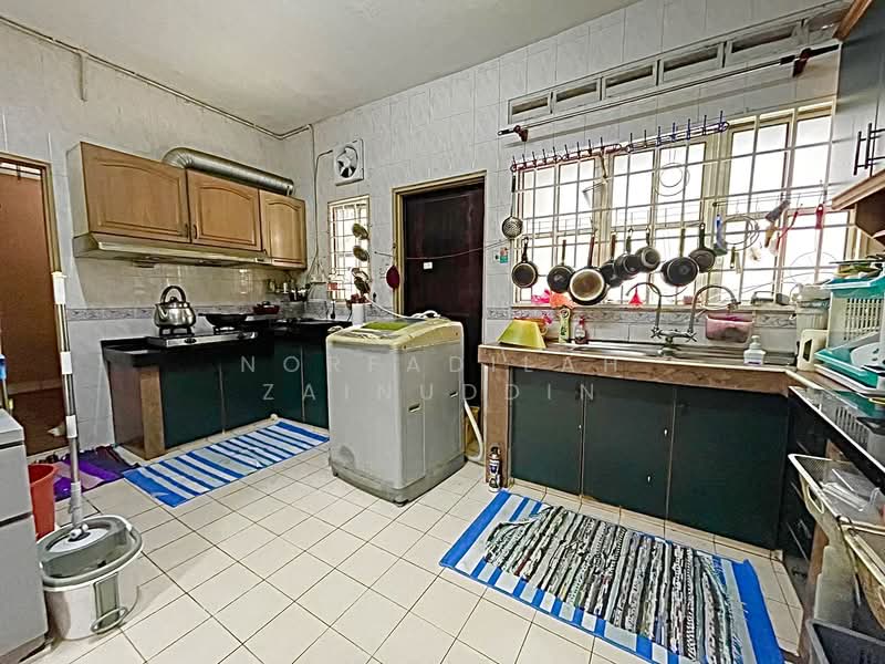 Rumah Teres 2 Tingkat untuk Dijual di Kota Damansara (Selangor) - NORFADILAH ZAINUDDIN - Kitchen - PropertyGuru.com.my