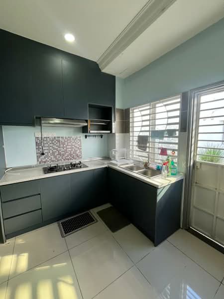Townhouse for Sale in Kuala Selangor (Selangor) - Rohana Ishak - Kitchen - PropertyGuru.com.my