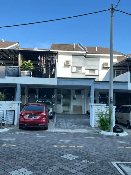 Townhouse for Sale in Kuala Selangor (Selangor) - Rohana Ishak - Exterior - PropertyGuru.com.my