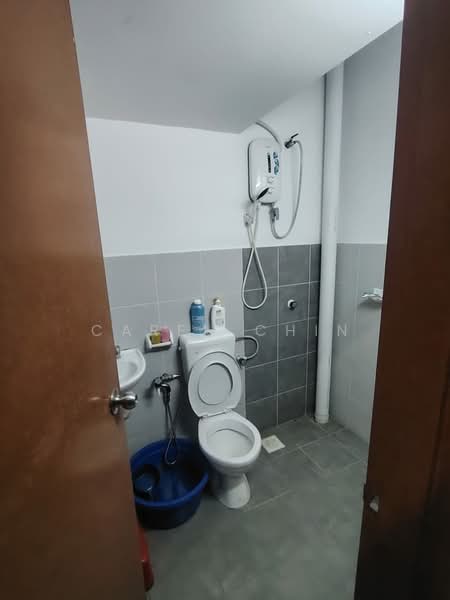 Rumah Bandar untuk Disewa di Bandar Bistari Perdana (Pasir Gudang) - Caren Chin - Bathroom - PropertyGuru.com.my