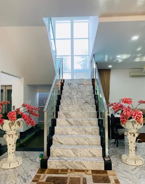 Bungalow for Sale in Ampang Jaya (Ampang) - Michael Kei - Entrance - PropertyGuru.com.my