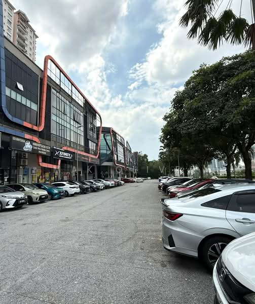 Kedai / Pejabat untuk Dijual di Serdang (Seri Kembangan) - Mak Oliver - Exterior - PropertyGuru.com.my