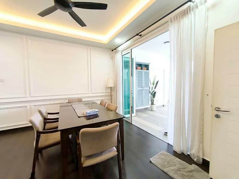 Rumah Teres 2 Tingkat untuk Dijual di Bandar Dato Onn (Tebrau) - Ong Lih Shyan - Dining Room - PropertyGuru.com.my