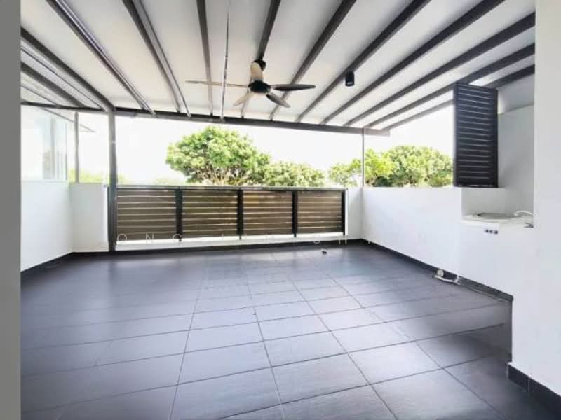 Rumah Teres 2 Tingkat untuk Dijual di Bandar Dato Onn (Tebrau) - Ong Lih Shyan - Balcony - PropertyGuru.com.my