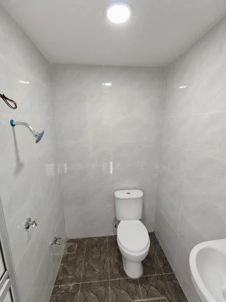 1-storey Terraced House for Sale in Taman Universiti (Skudai) - Claire Lai - Bathroom - PropertyGuru.com.my