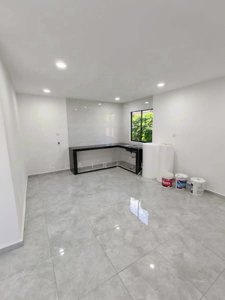 1-storey Terraced House for Sale in Taman Universiti (Skudai) - Claire Lai - Kitchen - PropertyGuru.com.my