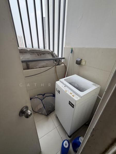 Kondominium untuk Disewa di LaCosta @ Sunway South Quay - Cathryn Koo - Balcony - PropertyGuru.com.my