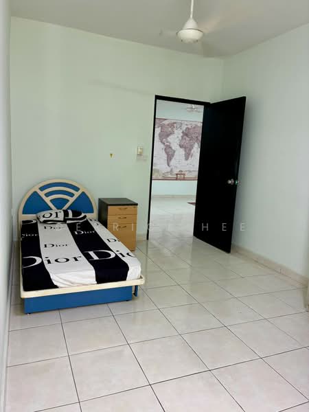 3-storey Terraced House for Rent in Kajang (Selangor) - Derrick Hee - Bedroom - PropertyGuru.com.my