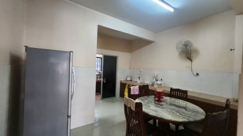 2.5-storey Terraced House for Sale in Seri Kembangan (Selangor) - Ron Liew - Kitchen - PropertyGuru.com.my