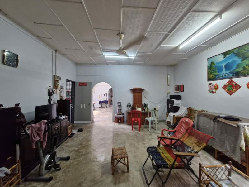 Shop for Sale in Taman Ilham (Kluang) - Shanel Tee - Living Room - PropertyGuru.com.my