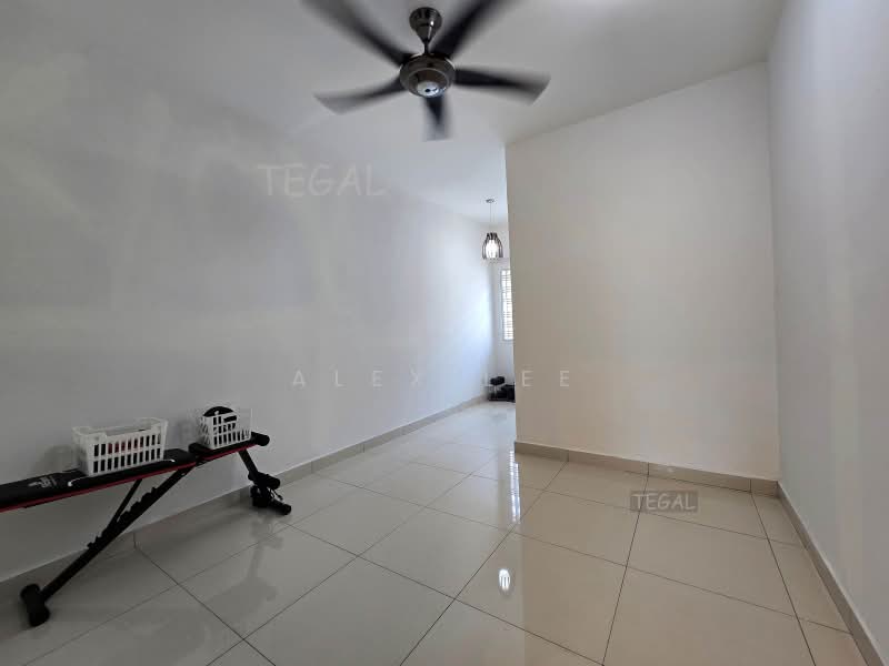 Rumah Teres untuk Dijual di Bandar Puteri Klang (Klang) - Alex Lee - Living Room - PropertyGuru.com.my