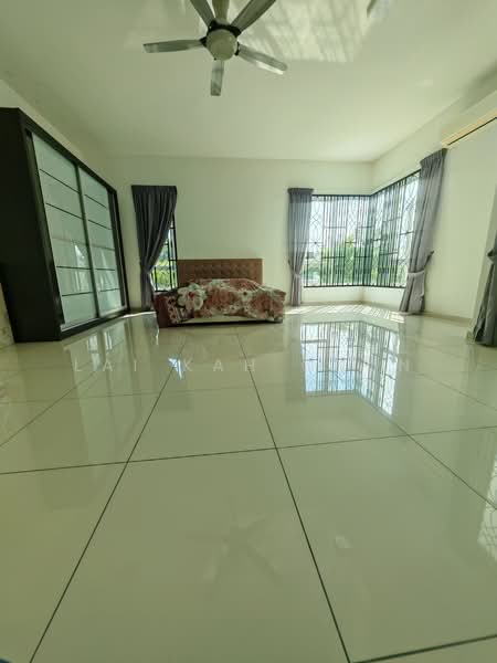 2-storey Terraced House for Sale in Seremban (Negeri Sembilan) - Lai Kah Chun - Master Bedroom - PropertyGuru.com.my