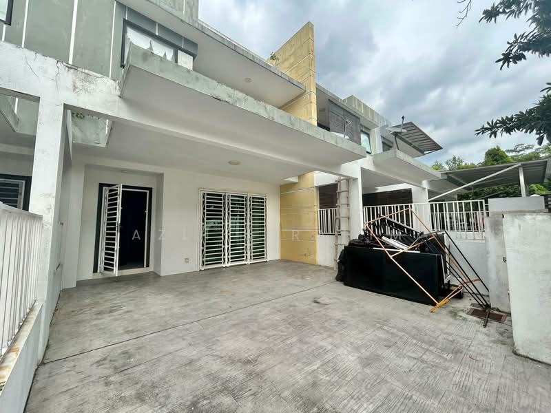 2-storey Terraced House for Sale in Kajang (Selangor) - Azli Ibrahim - Exterior - PropertyGuru.com.my