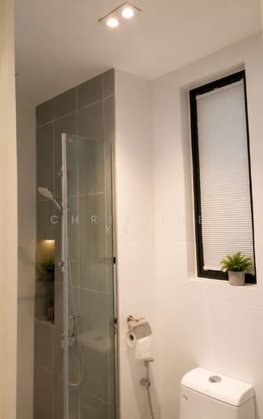 Servis Apartment untuk Disewa di Petalz Residences - Christine Yen - Bathroom - PropertyGuru.com.my