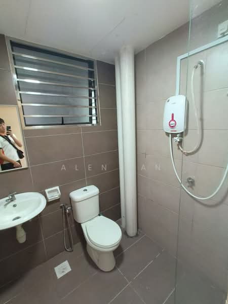Servis Apartment untuk Disewa di ARC @ Austin Hills - Alen Tan - Bathroom - PropertyGuru.com.my
