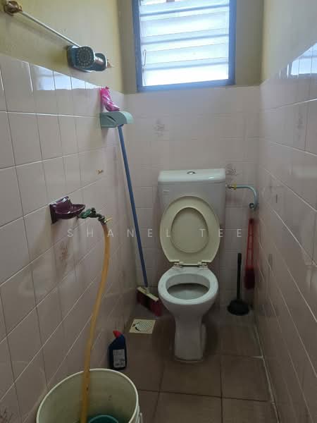 Rumah Teres 2 Tingkat untuk Disewa di Taman Kluang Barat (Kluang) - Shanel Tee - Bathroom - PropertyGuru.com.my