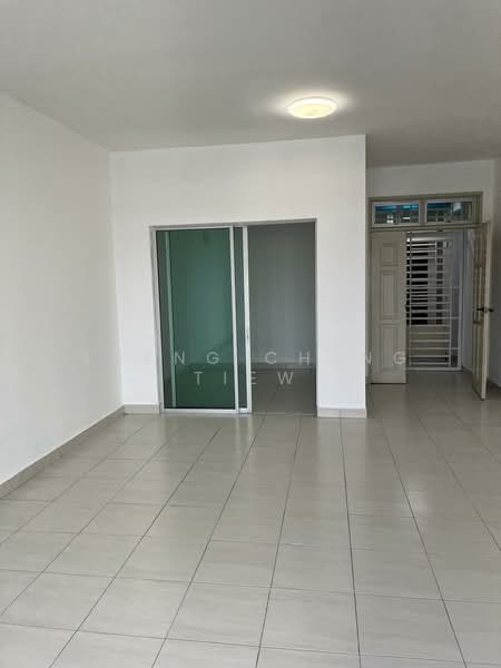 Servis Apartment untuk Dijual di Tebrau City Residences - Sheng Cheng Tiew - Living Room - PropertyGuru.com.my