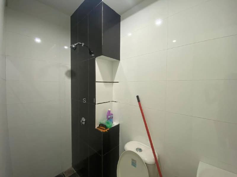 Condominium for Sale at The Clovers - Siang . - Bathroom - PropertyGuru.com.my