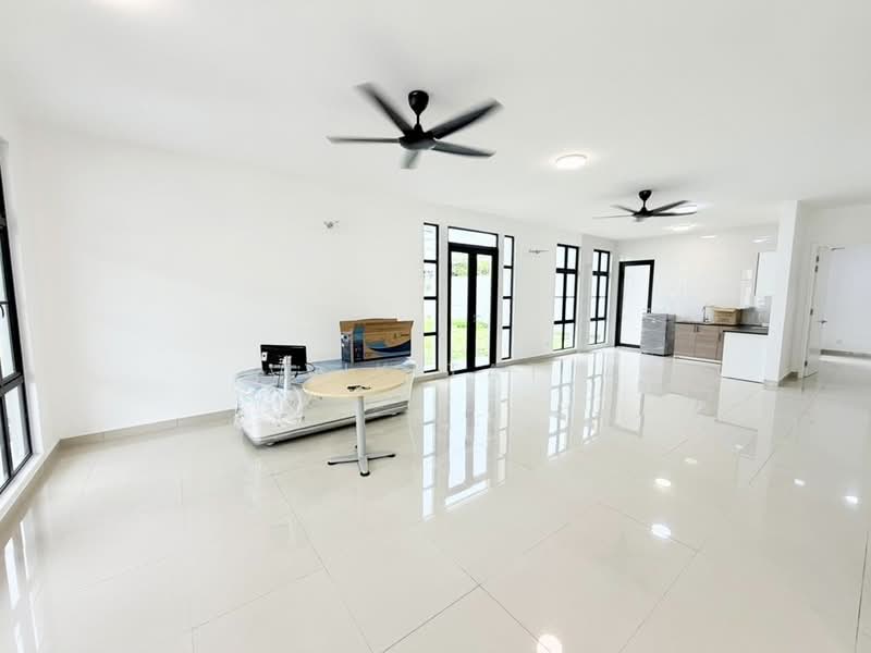 Rumah Kluster untuk Dijual di Setia Tropika (Johor Bahru) - Yik Tat - PropertyGuru.com.my
