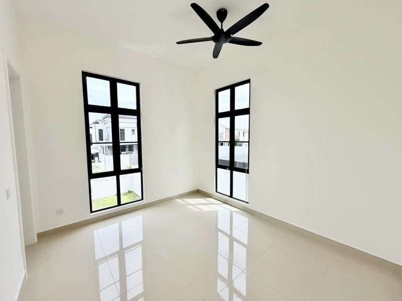 Rumah Kluster untuk Dijual di Setia Tropika (Johor Bahru) - Yik Tat - PropertyGuru.com.my