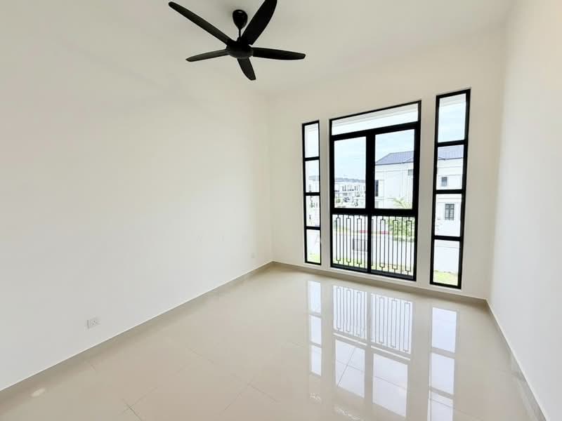 Rumah Kluster untuk Dijual di Setia Tropika (Johor Bahru) - Yik Tat - PropertyGuru.com.my