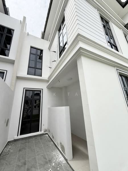 Rumah Kluster untuk Dijual di Setia Tropika (Johor Bahru) - Yik Tat - PropertyGuru.com.my