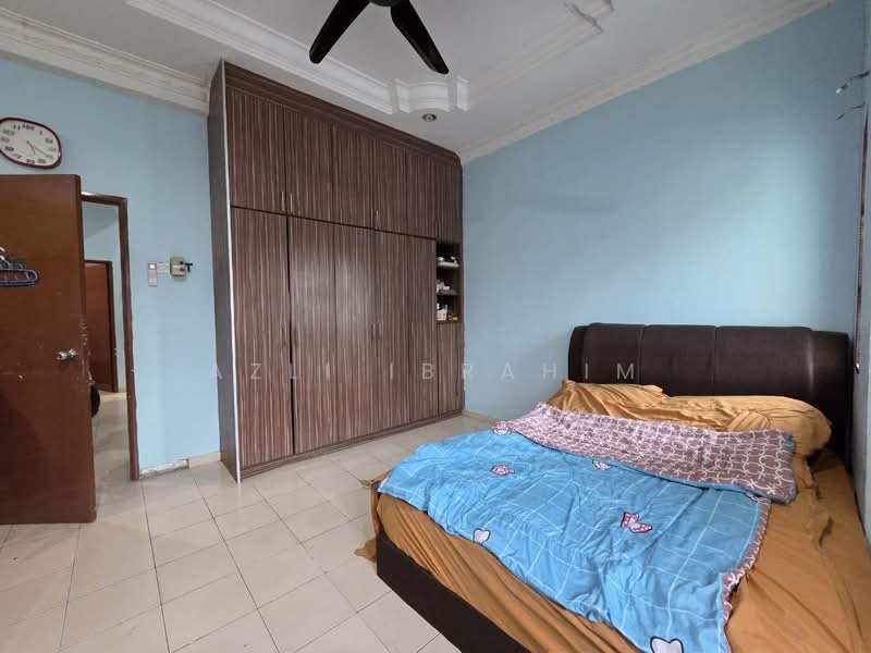 2-storey Terraced House for Sale in Taman Puncak Saujana (Kajang) - Azli Ibrahim - Bedroom - PropertyGuru.com.my